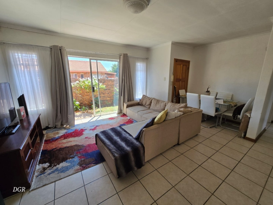2 Bedroom Property for Sale in Riviera Northern Cape